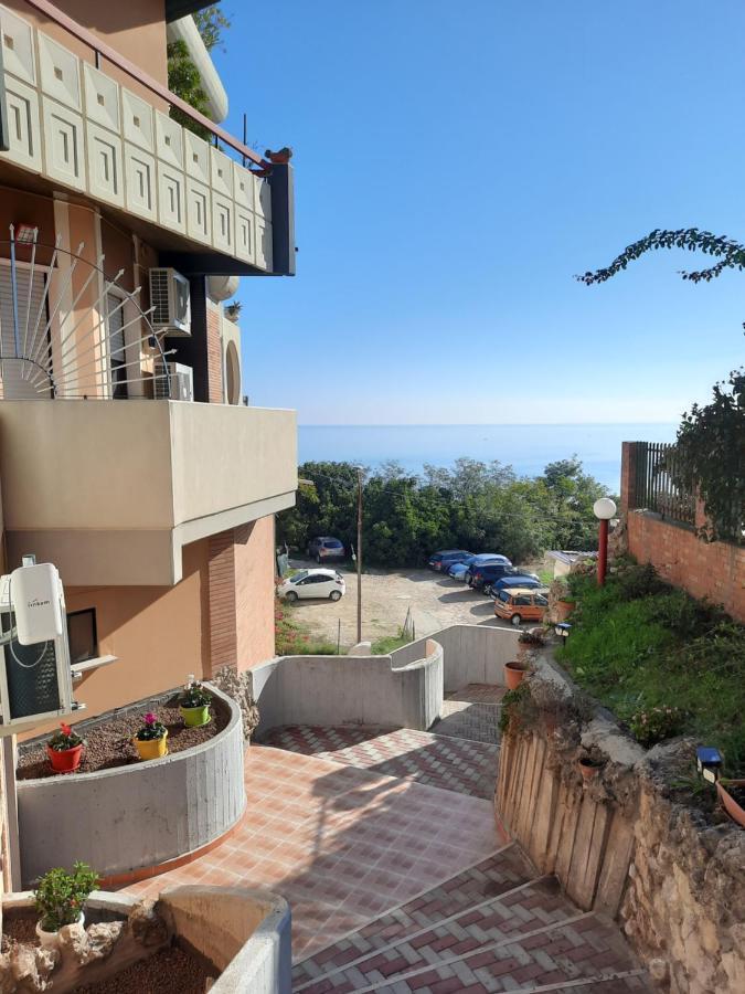 Torre Del Meridiano Casa Vacanze Centrale Térmoli Exterior foto