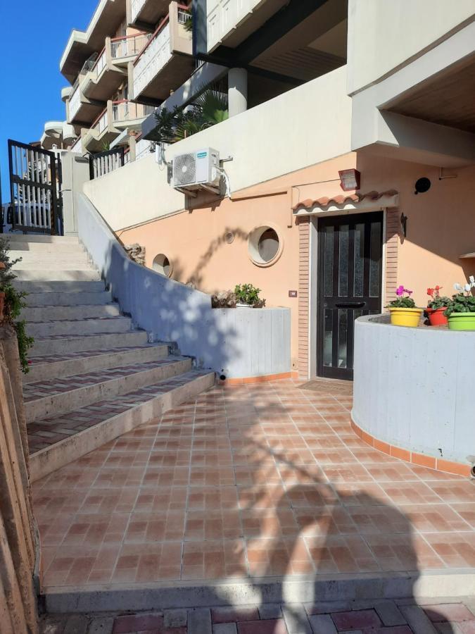 Torre Del Meridiano Casa Vacanze Centrale Térmoli Exterior foto
