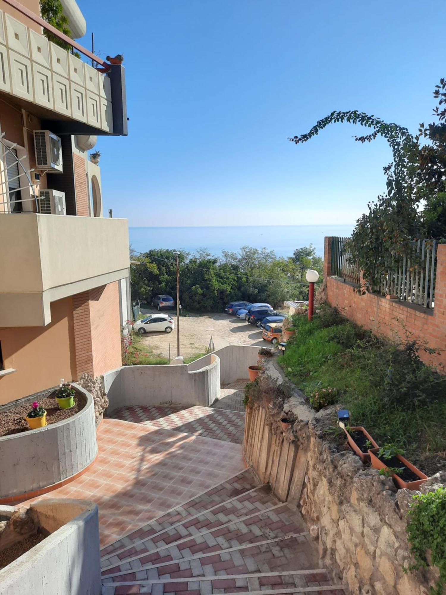 Torre Del Meridiano Casa Vacanze Centrale Térmoli Exterior foto